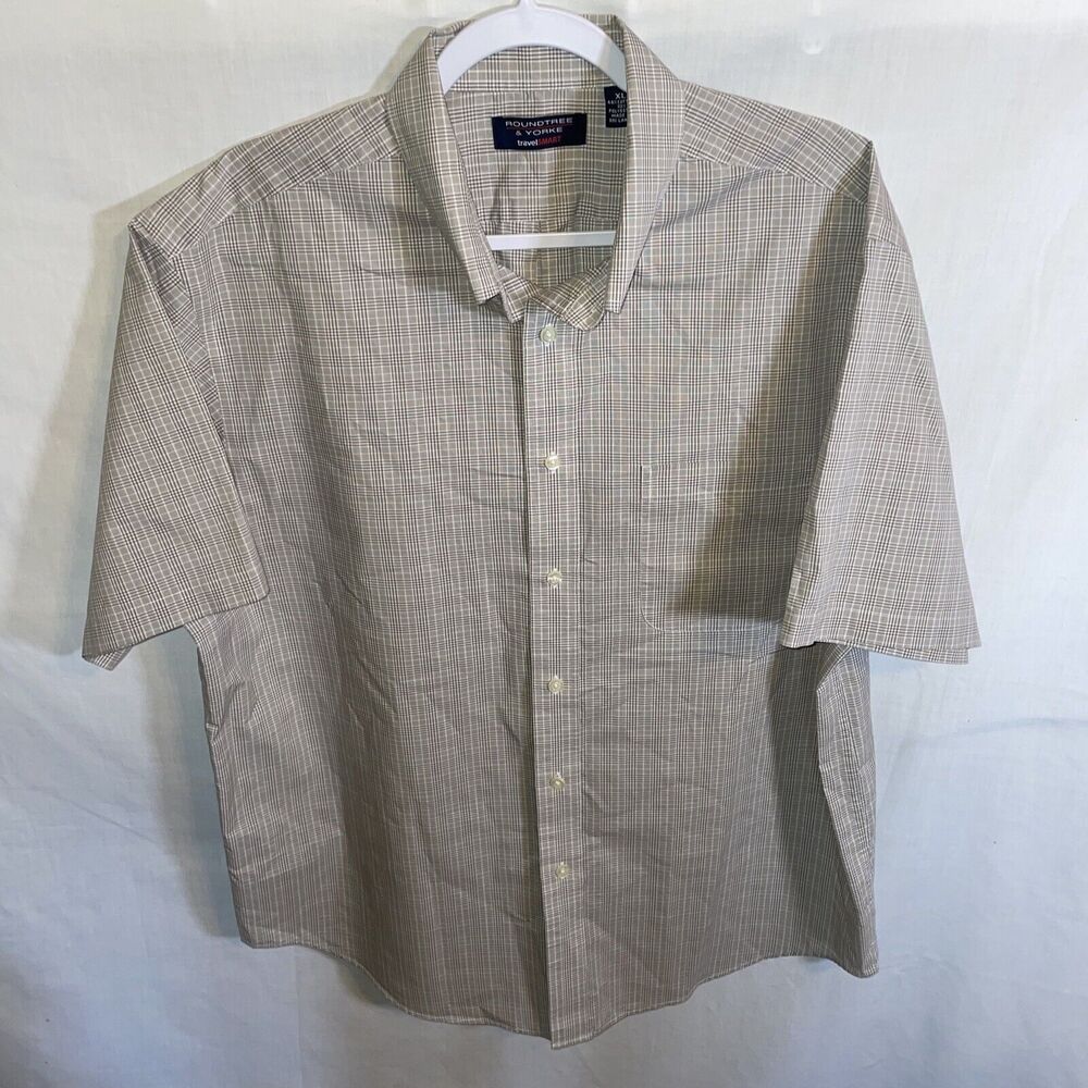 Roundtree & Yorke Dress Shirt Men’s Beige Striped Size XL Button Up Short Sleeve